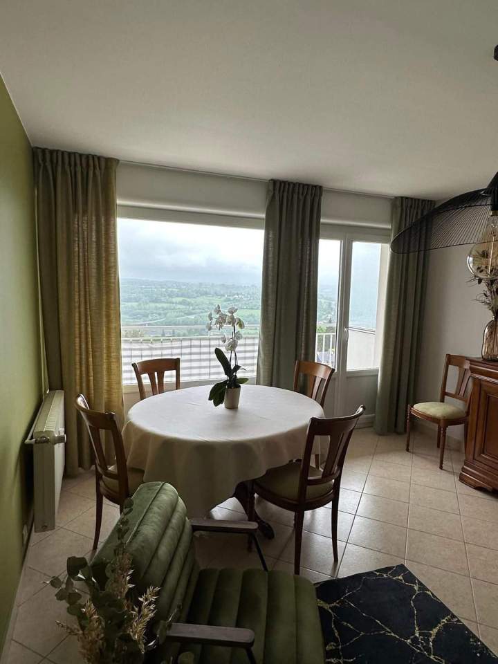 Des rideaux sublimés pour un intérieur raffiné.